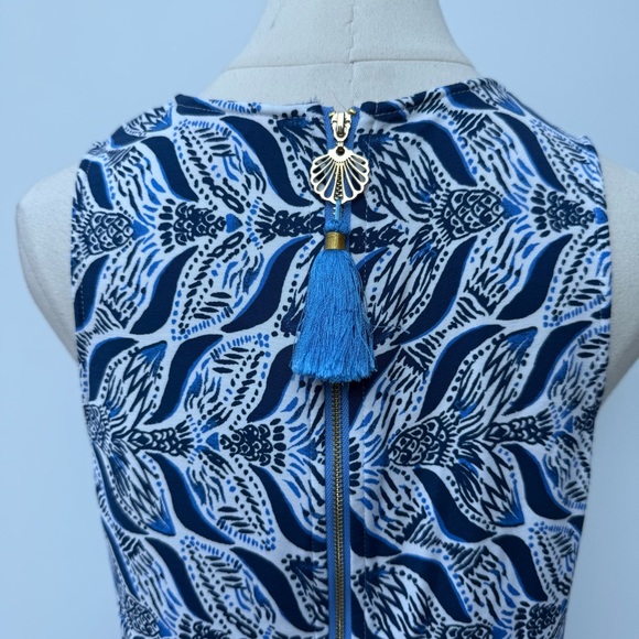 Lilly Pulitzer Blue and White V-Neck Mermaid Tail Print Dress Size 4 - Picture 8 of 15